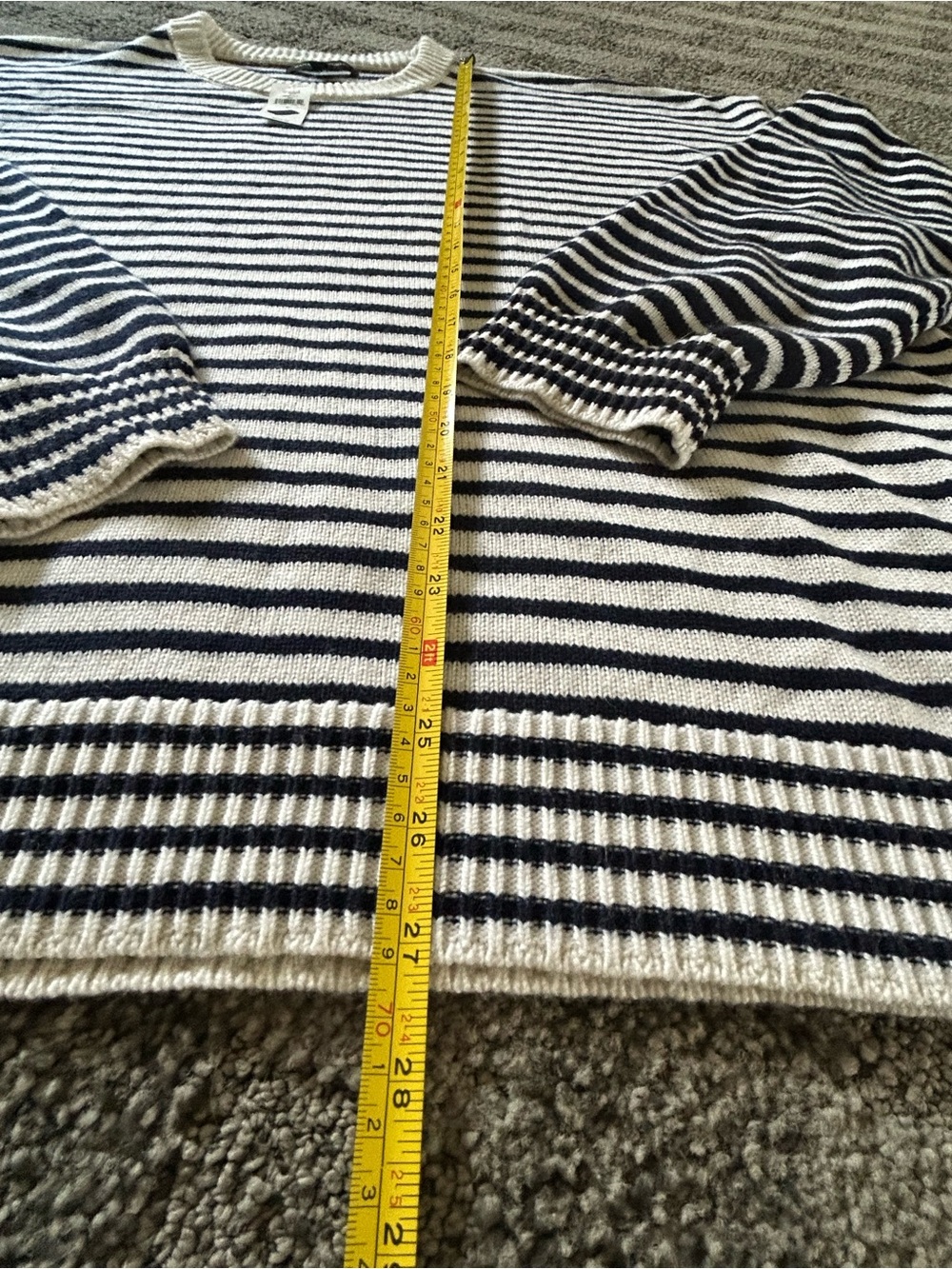 Banana Republic Cashmere Blend Black and White Striped Crewneck Sweater NWT - Picture 6 of 8